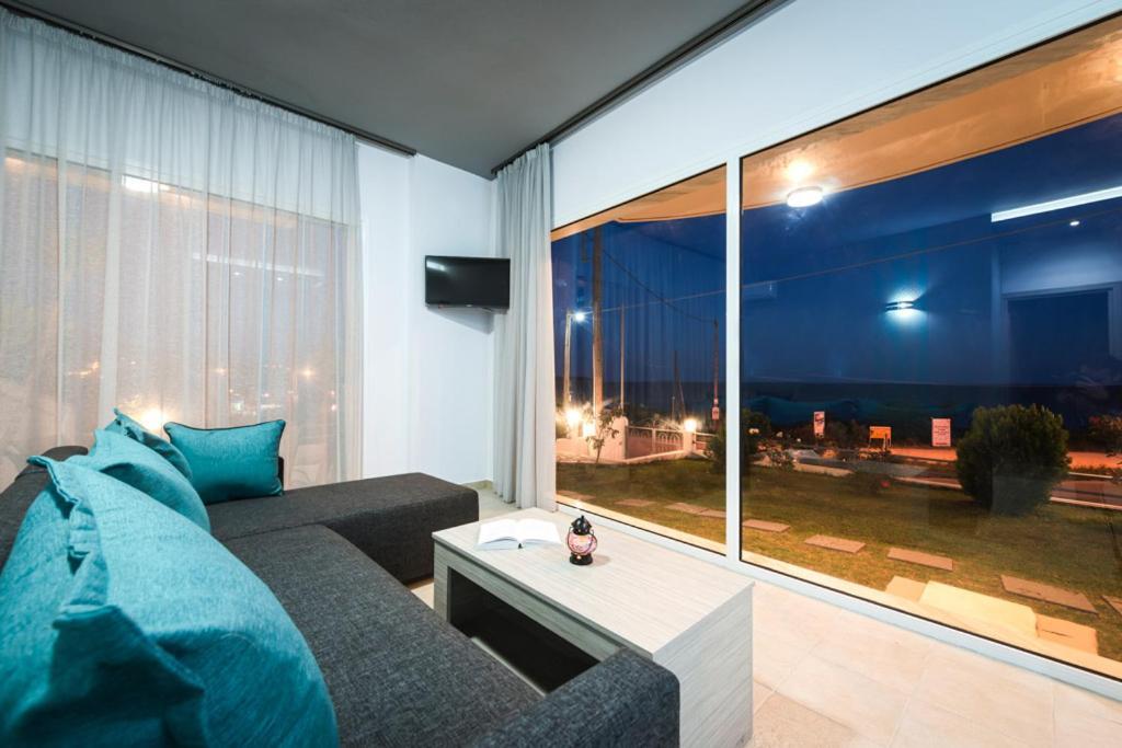 El Mare Seaside Retreats - Bespoke Luxury Getaways Villa ลิเมนาเรีย ภายนอก รูปภาพ
